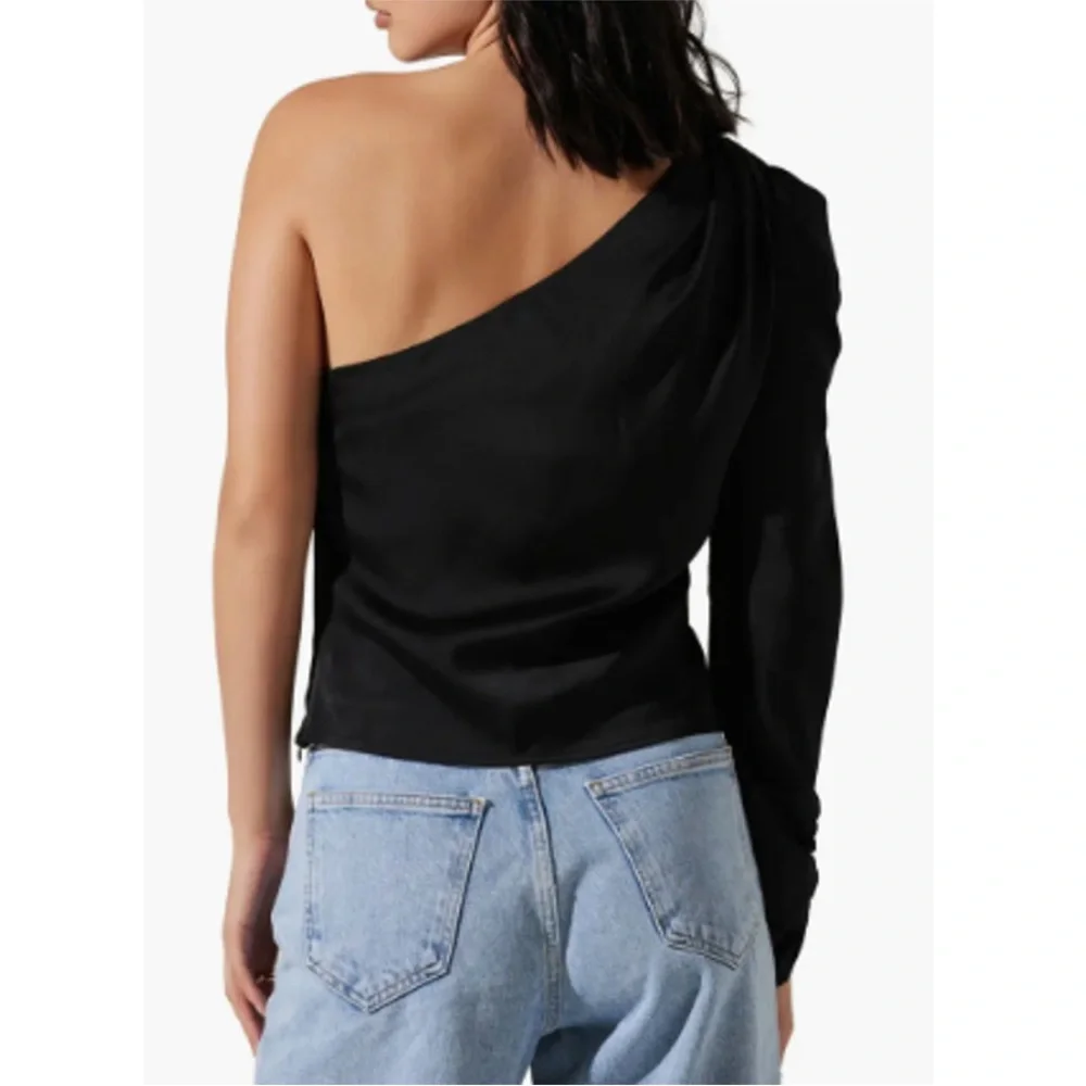 ASTR The Label Puff Sleeve One Shoulder Satin Top | Black | Large | NWT